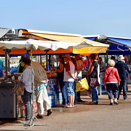 La Veille, Maison Neuve Avec Jardin