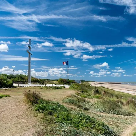 La Veille, Maison Neuve Avec Jardin Дом отдыха